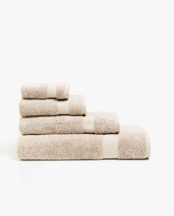 ¿Cómo cuidar tus toallas y mantenerlas lo más absorbentes posible?⁣ 🐑